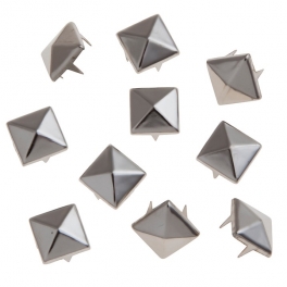 Piramide Studs Zilver 12mm